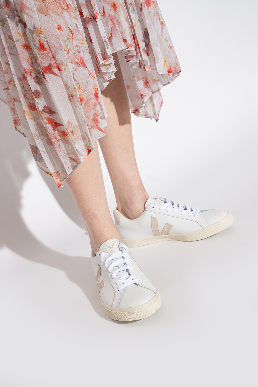 Veja sneakers hot sale esplar white